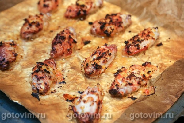 Куриные крылышки в маринаде с чили и сладким перцем Куриные крылышки в маринаде с чили и сладким перцем