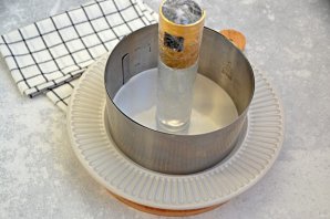 Салат "Гранатовый браслет" с сыром