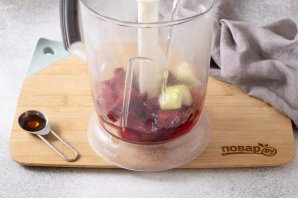 Смузи из свеклы и сельдерея Смузи из свеклы и сельдерея