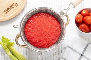 Томатный сок с сельдереем Томатный сок с сельдереем