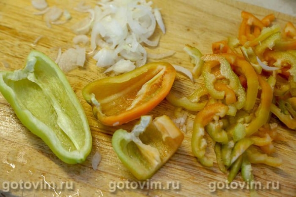 Пицца на кефире с беконом и фрикадельками