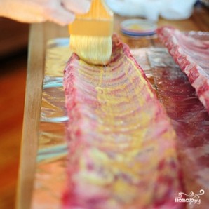 Жареные свиные ребрышки в духовке Жареные свиные ребрышки в духовке