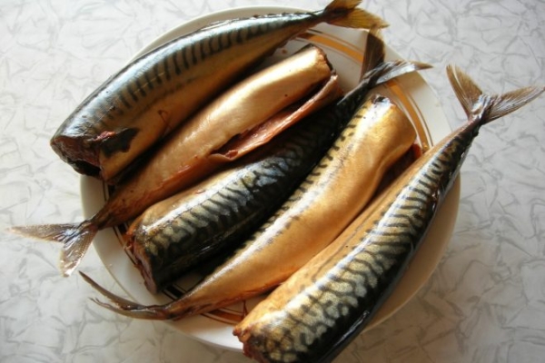 Засолка скумбрии в черном чае и луковой шелухе Засолка скумбрии в черном чае и луковой шелухе