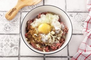 Фрикадельки с подливкой