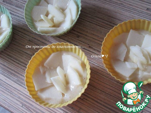 Слоёный манник с яблоками Слоёный манник с яблоками