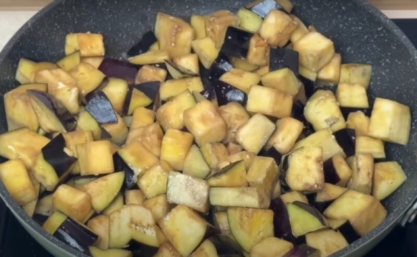 Баклажаны, как грибы. Необычный рецепт: добавьте 1 яйцо и получите блюдо, которое вас удивит