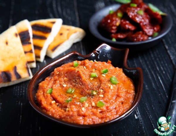 Дип из поленты, вяленых томатов и острого перца Дип из поленты, вяленых томатов и острого перца