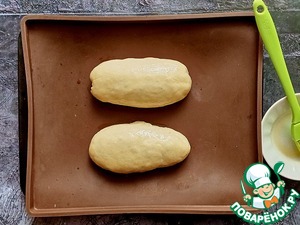 Домашний хот-дог с томатно-чесночным соусом