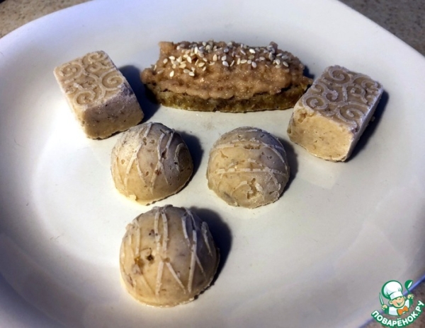 Домашняя арахисовая паста с яблоками "универсальная" Домашняя арахисовая паста с яблоками "универсальная"