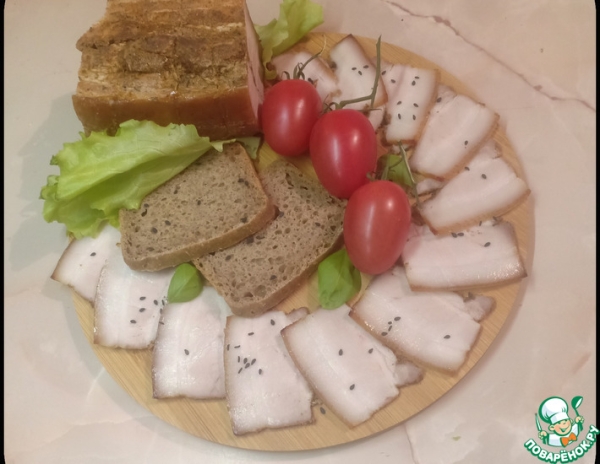 Домашняя грудинка, запеченная в фольге Домашняя грудинка, запеченная в фольге