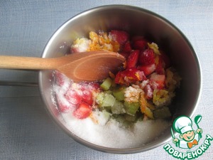 Джем из ревеня, клубники и изюма Джем из ревеня, клубники и изюма