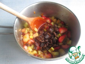 Джем из ревеня, клубники и изюма Джем из ревеня, клубники и изюма