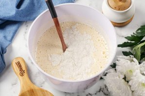 Бисквит на кипятке в мультиварке Бисквит на кипятке в мультиварке