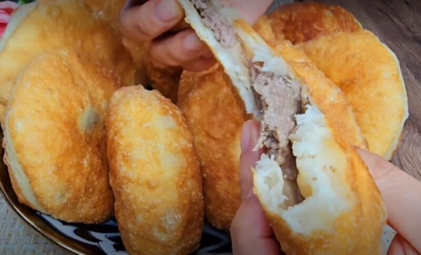 Беляши, как пух. Сама продавщица поделилась этим рецептом: теперь готовлю только так Беляши, как пух. Сама продавщица поделилась этим рецептом: теперь готовлю только так