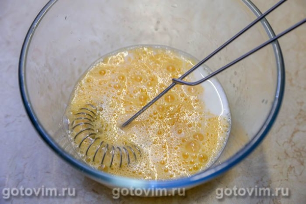 Блинный пирог с капустой и яйцом