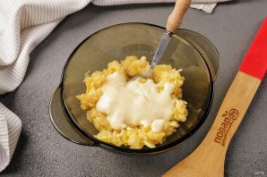 Сладкая пицца с ананасами Сладкая пицца с ананасами