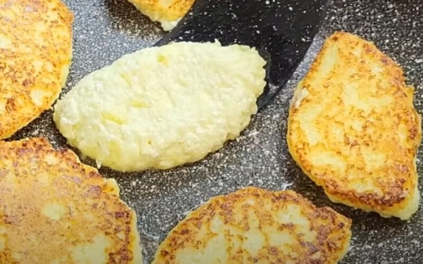 Дети их просто обожают. Готовлю на завтрак вместо сырников: простой рецепт за 5 минут Дети их просто обожают. Готовлю на завтрак вместо сырников: простой рецепт за 5 минут