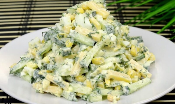 Этот салат бесподобен. Салат «Одесса» из самых простых продуктов Этот салат бесподобен. Салат «Одесса» из самых простых продуктов