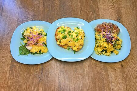 Rührei (яичница по-немецки) Rührei (яичница по-немецки)