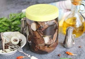 Маринованные черные грузди Маринованные черные грузди