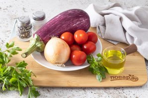 Тушеные баклажаны с помидорами Тушеные баклажаны с помидорами