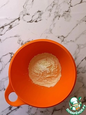 Пирог с творогом и курагой