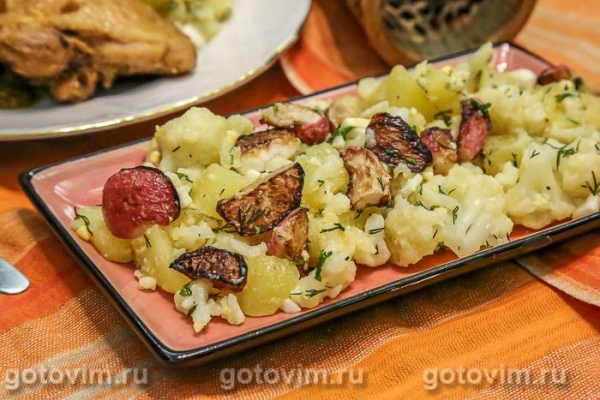 Теплый картофельный салат с жареным редисом и цветной капустой Теплый картофельный салат с жареным редисом и цветной капустой