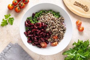 Салат из фасоли с киноа Салат из фасоли с киноа