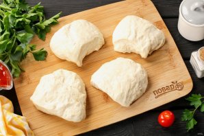 Пицца с сыром в мультиварке Пицца с сыром в мультиварке