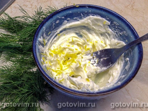 Белый амур, запеченный с творожным сыром в фольге