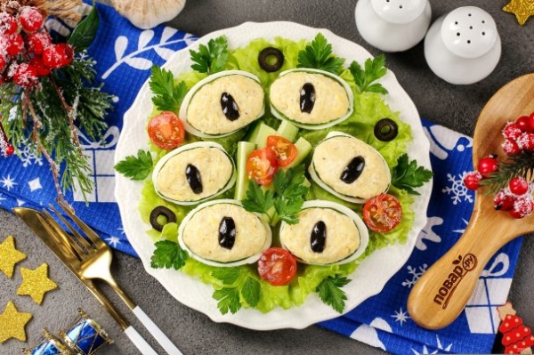 Фаршированные яйца "Глаз дракона" Фаршированные яйца "Глаз дракона"