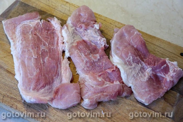 Мясные рулетики из свинины с лисичками и сыром Мясные рулетики из свинины с лисичками и сыром