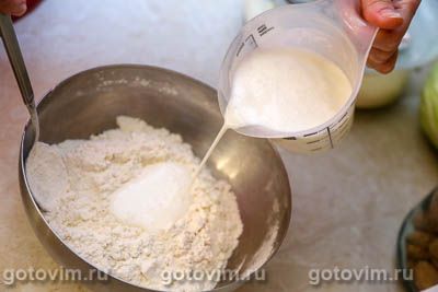 Казахские жареные лепешки на кефире и сметане (Шелпек)