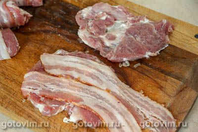 Шашлык из мясных рулетиков с беконом