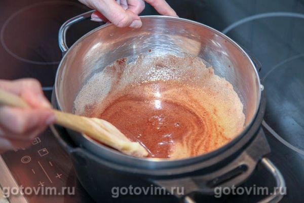 Двухцветный баварский крем с голубикой Двухцветный баварский крем с голубикой