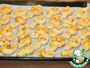 Морские узелки с чесночным маслом Морские узелки с чесночным маслом