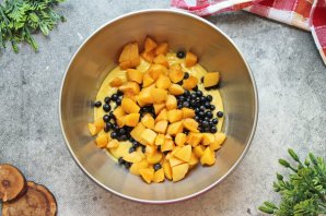 Маффины с черникой и абрикосами