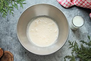 Пирог с вареньем на молоке Пирог с вареньем на молоке