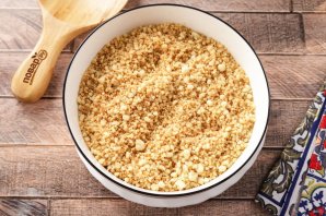 Торт из песочной крошки со сметанным кремом Торт из песочной крошки со сметанным кремом