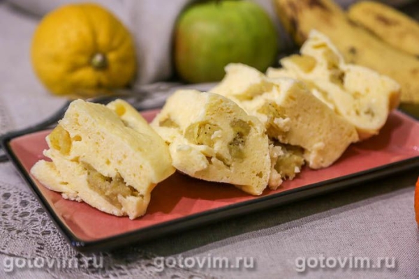 Творожная запеканка с бананами и манкой в микроволновке