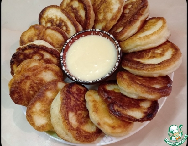 Пышные оладьи на дрожжах Пышные оладьи на дрожжах