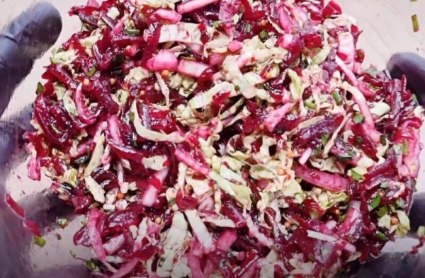 Просто натрите свеклу. Вместо надоевшего винегрета готовлю улетный салат за 5 минут: век живи — век учись Просто натрите свеклу. Вместо надоевшего винегрета готовлю улетный салат за 5 минут: век живи — век учись