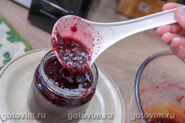 Земляничное варенье с черникой в микроволновке Земляничное варенье с черникой в микроволновке