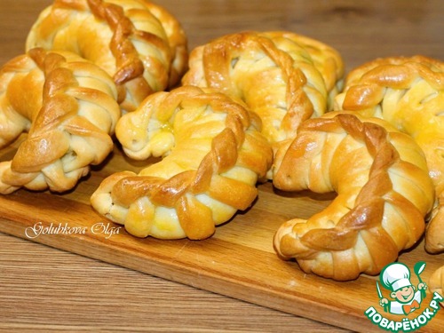Плетеные булочки на молоке с начинкой
