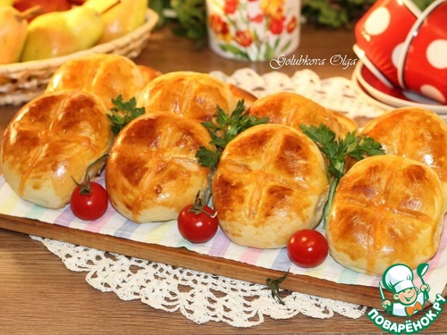 Пироги с мясным фаршем, овощами, соусом Пироги с мясным фаршем, овощами, соусом