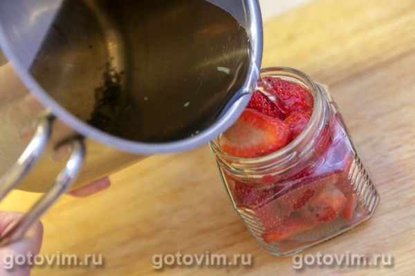 Малосольная клубника