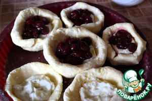 Ватрушки с вишней