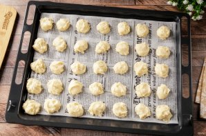 Торт из профитролей со сметанным кремом