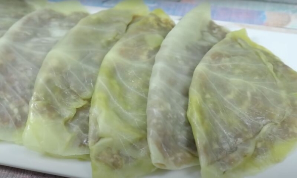 Вкуснее чебуреков и голубцов: все хозяйки в восторге от этого рецепта. Нужна капуста и фарш Вкуснее чебуреков и голубцов: все хозяйки в восторге от этого рецепта. Нужна капуста и фарш