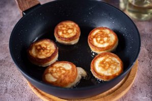 Пышные яблочные оладьи Пышные яблочные оладьи